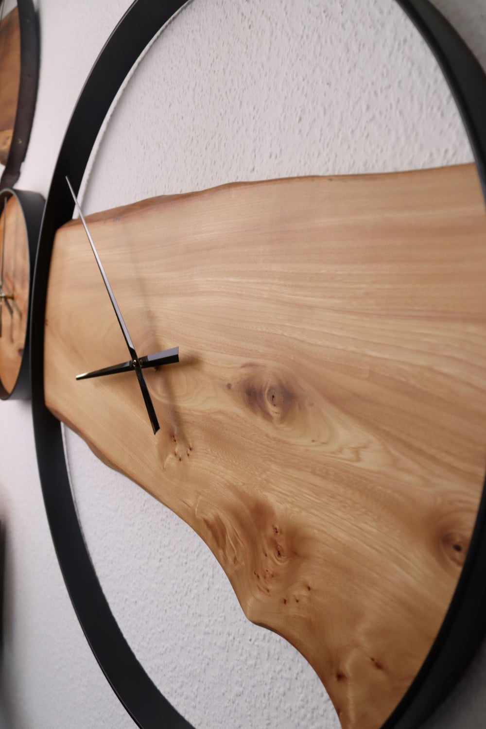 Wanduhr Rund | Ahorn | XXL 70 cm | Uhr aus Holz & Metall