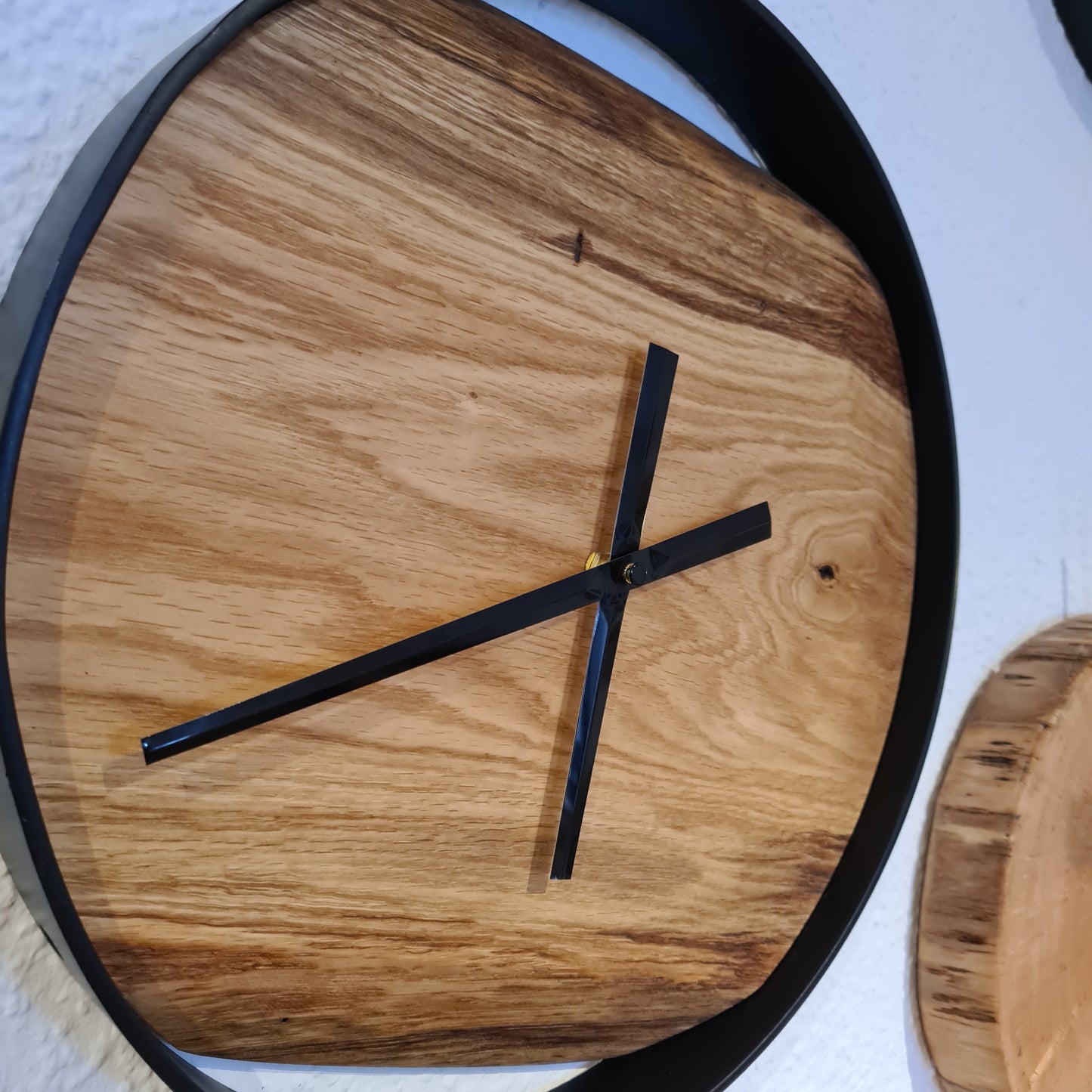 Wanduhr Eiche | Holz & Metall | Rund | Klein 35 cm
