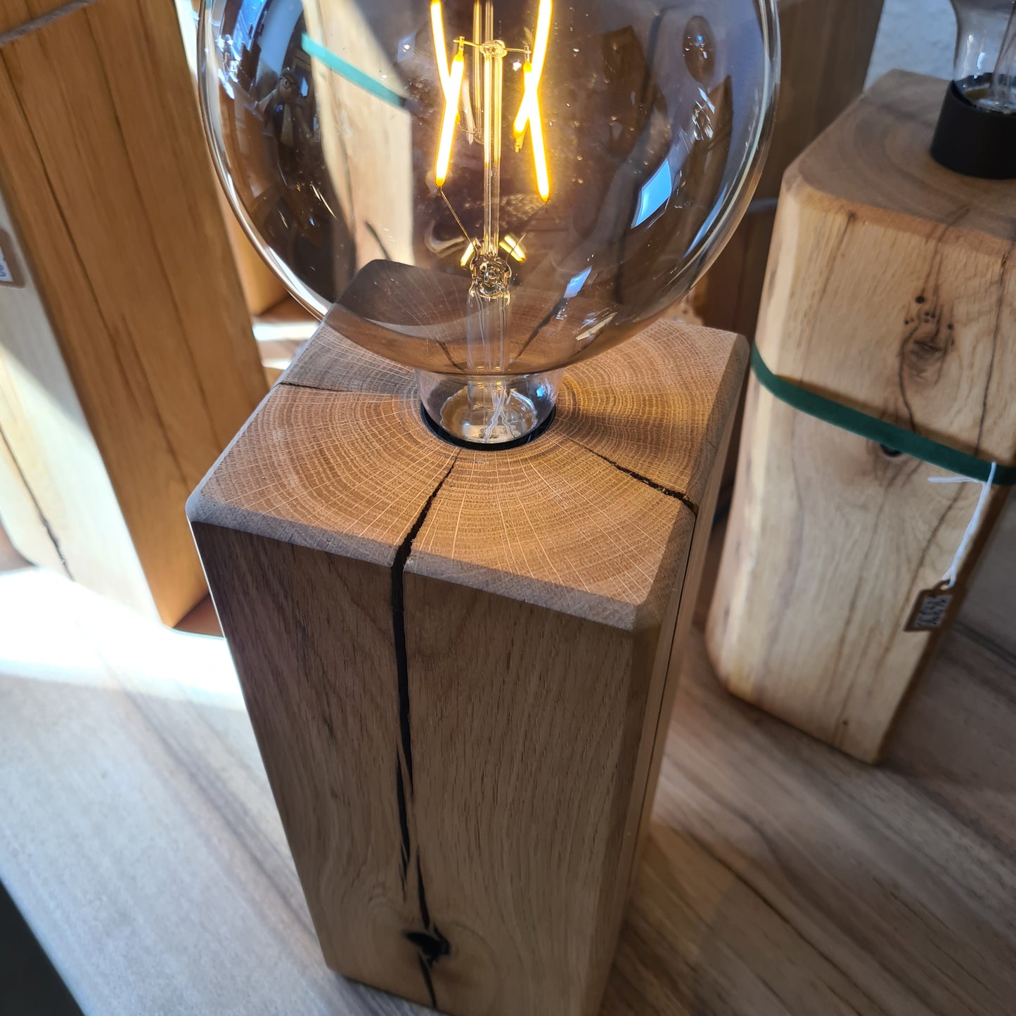 Tischlampe / Leuchte / Stehlampe - Eiche massiv in versch. Größen