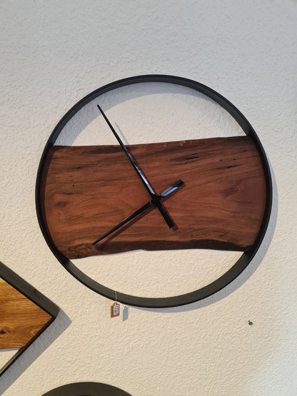 Wanduhr Rund | Nussbaum | Mittel 50 cm | Uhr aus Holz & Metall
