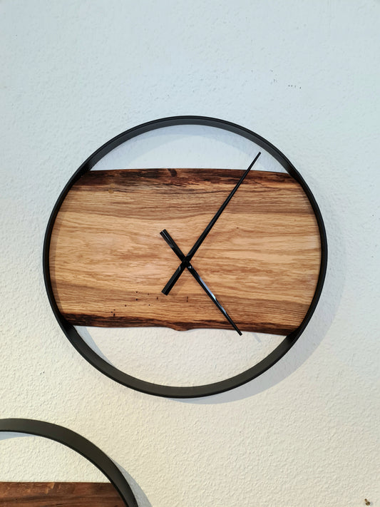 Wanduhr Rund | Eiche | Mittel 50 cm | Uhr aus Holz & Metall