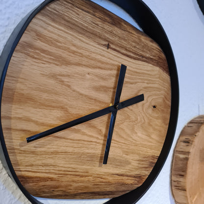 Wanduhr Eiche | Holz & Metall | Rund | Klein 35 cm